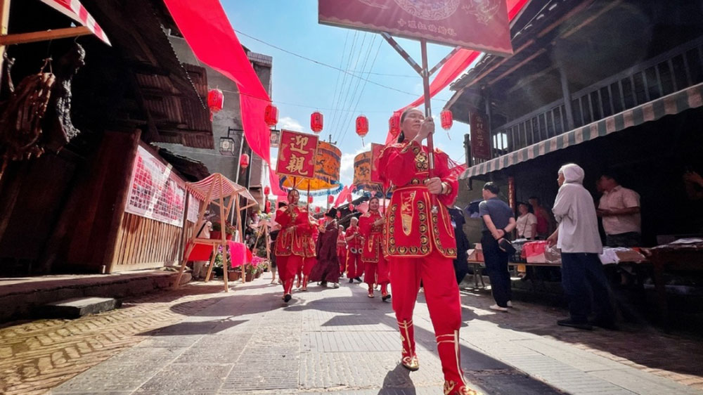 民族民俗非遺文化旅游活動現場.jpg