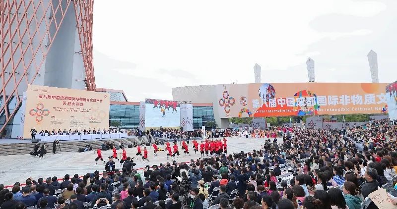 第八屆中國成都國際非物質(zhì)文化遺產(chǎn)節(jié)天府大巡游.jpg